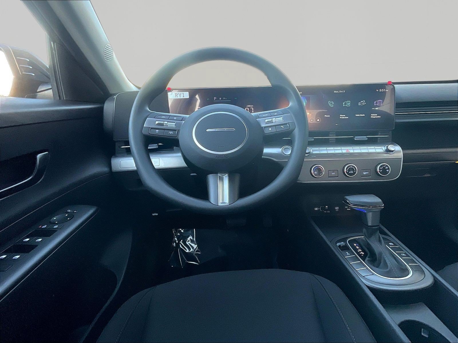 New 2027 Hyundai Kona SE AWD/4WD image 9