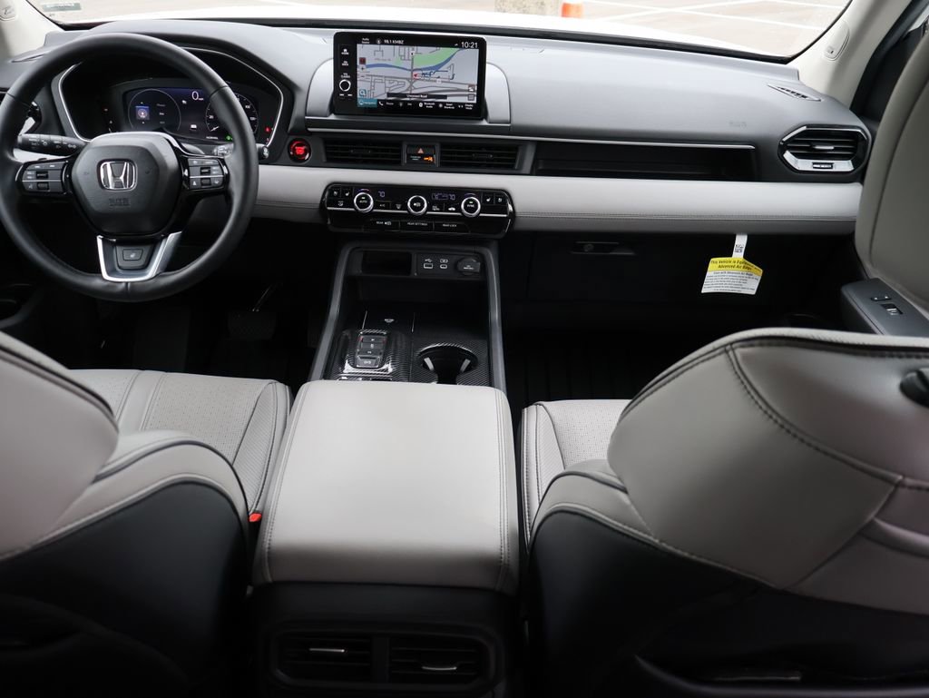 Certified 2025 Honda Pilot Elite image 13
