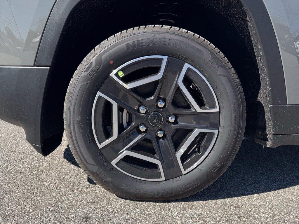 New 2026 Jeep Cherokee Laredo AWD/4WD image 9