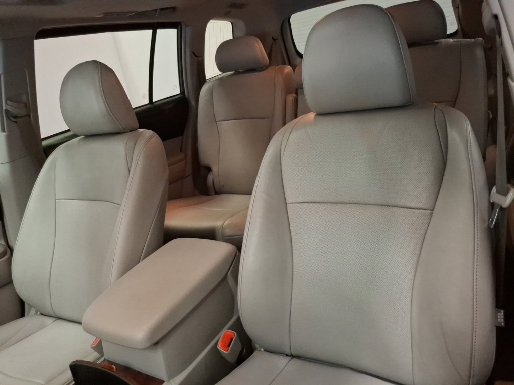 Used 2012 Toyota Highlander Limited w/ Tow Pkg AWD/4WD image 19