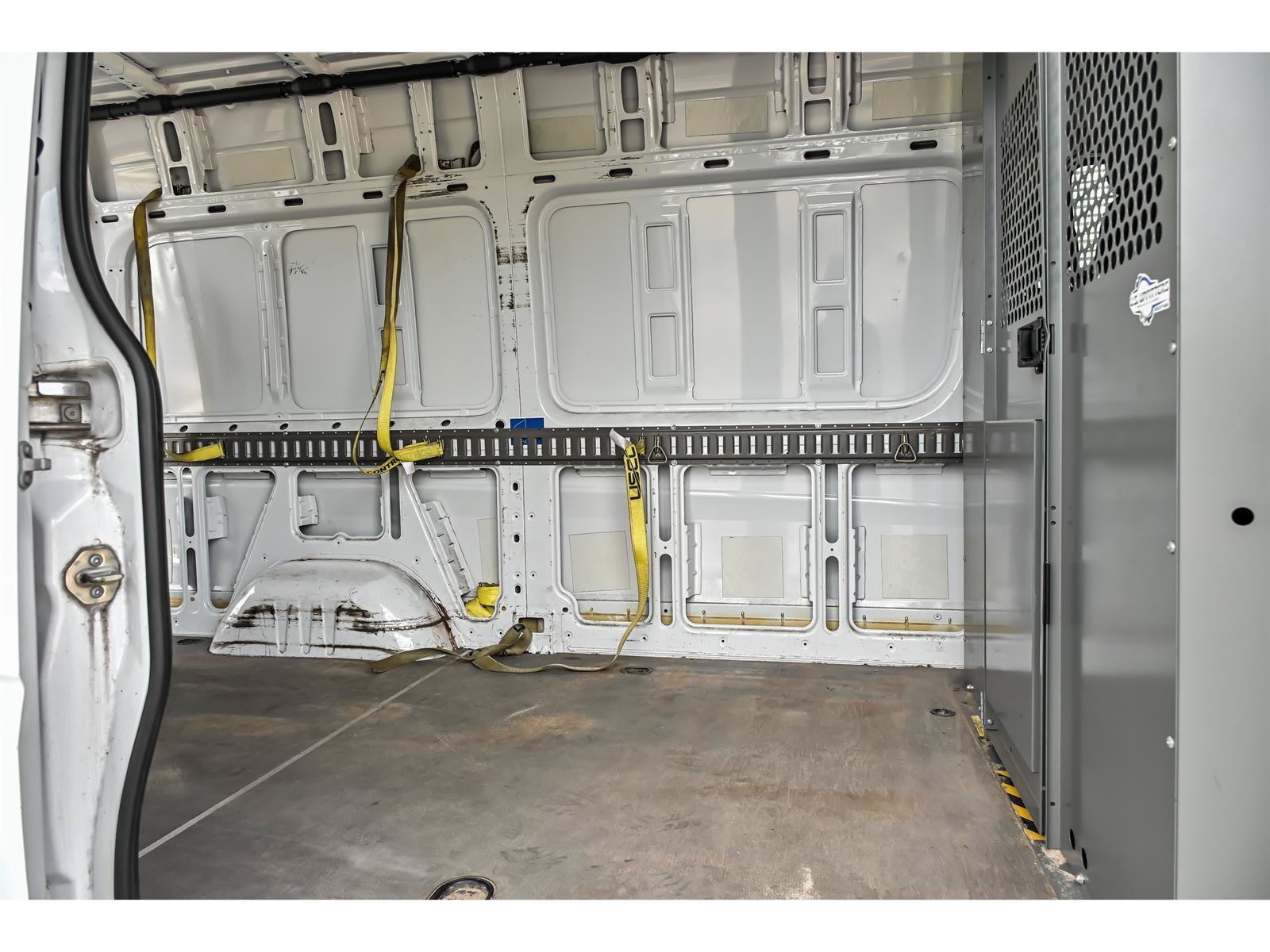 Used 2017 Mercedes-Benz Sprinter 2500 image 8