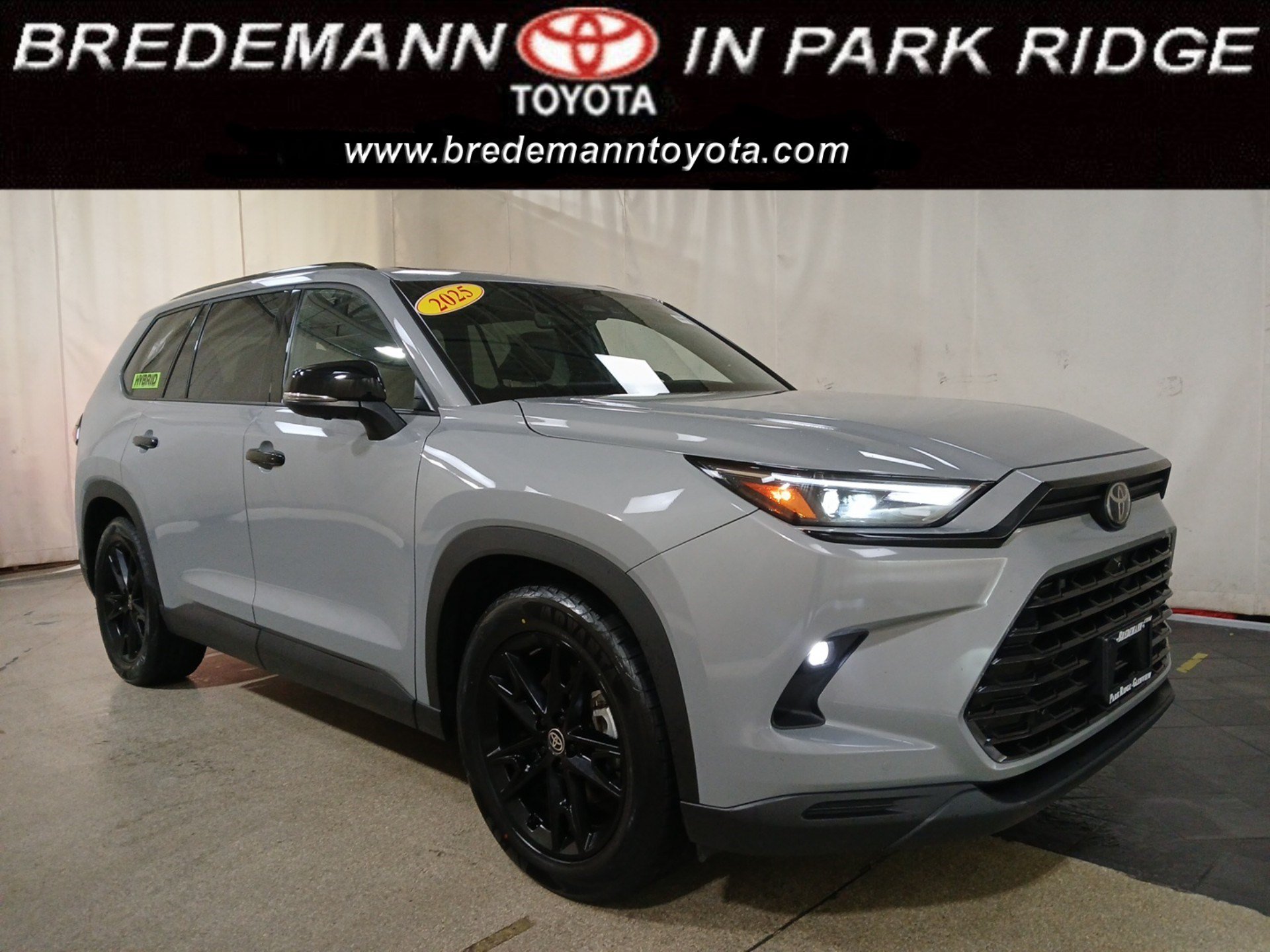 Certified 2025 Toyota Grand Highlander AWD Hybrid image 1