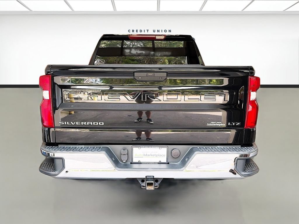 Used 2020 Chevrolet Silverado 1500 LTZ AWD/4WD image 5