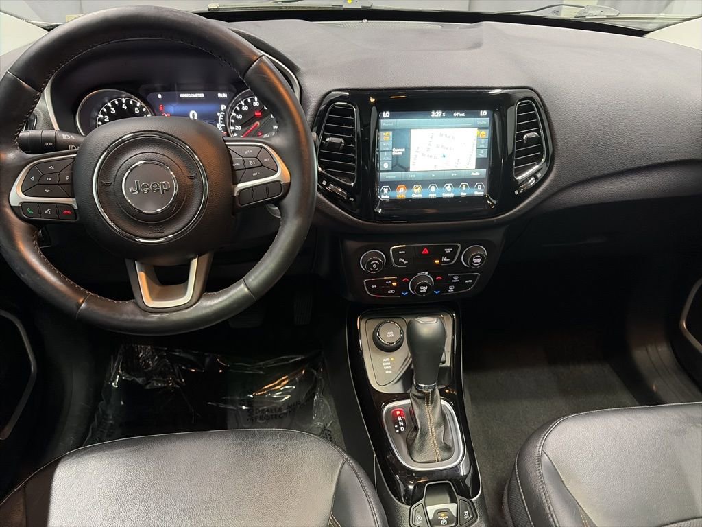 Used 2017 Jeep Compass Limited AWD/4WD image 11