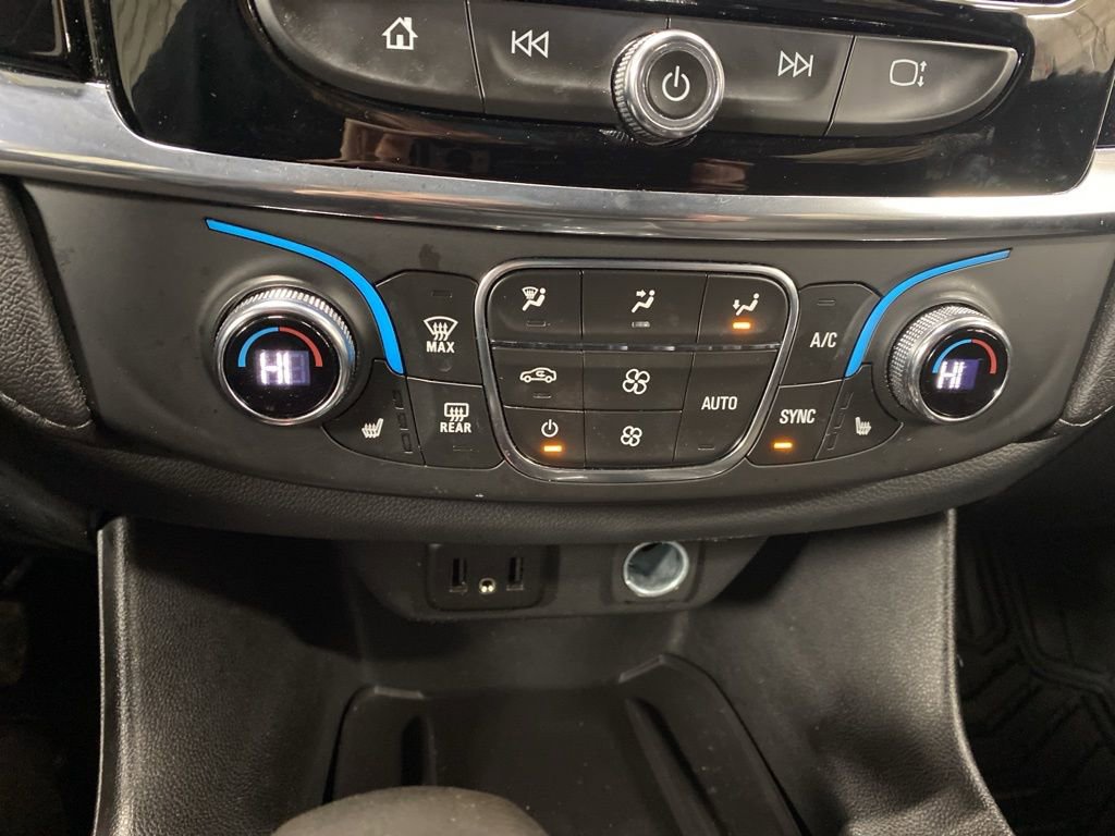 Used 2023 Chevrolet Traverse LT w/ Midnight/Sport Edition image 41