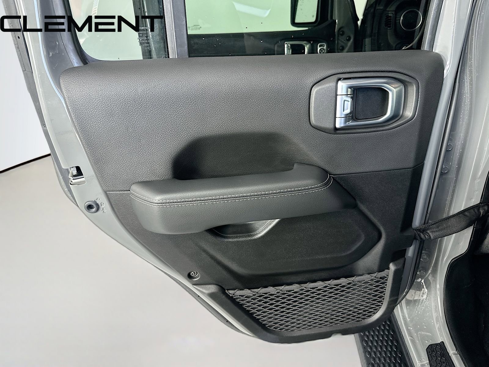 Used 2022 Jeep Wrangler Unlimited Sahara w/ Cold Weather Group image 30