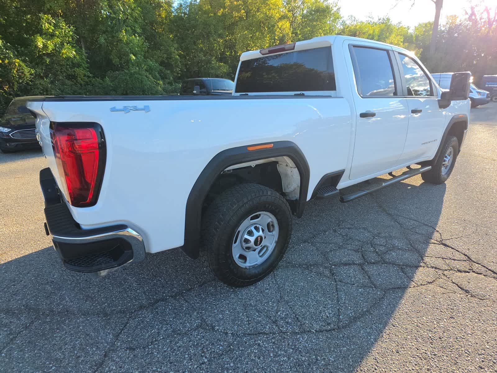 Used 2021 GMC Sierra 2500 4x4 Crew Cab w/ Convenience Package image 6