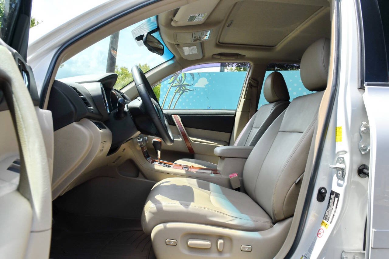 Used 2010 Toyota Highlander Limited AWD/4WD image 27
