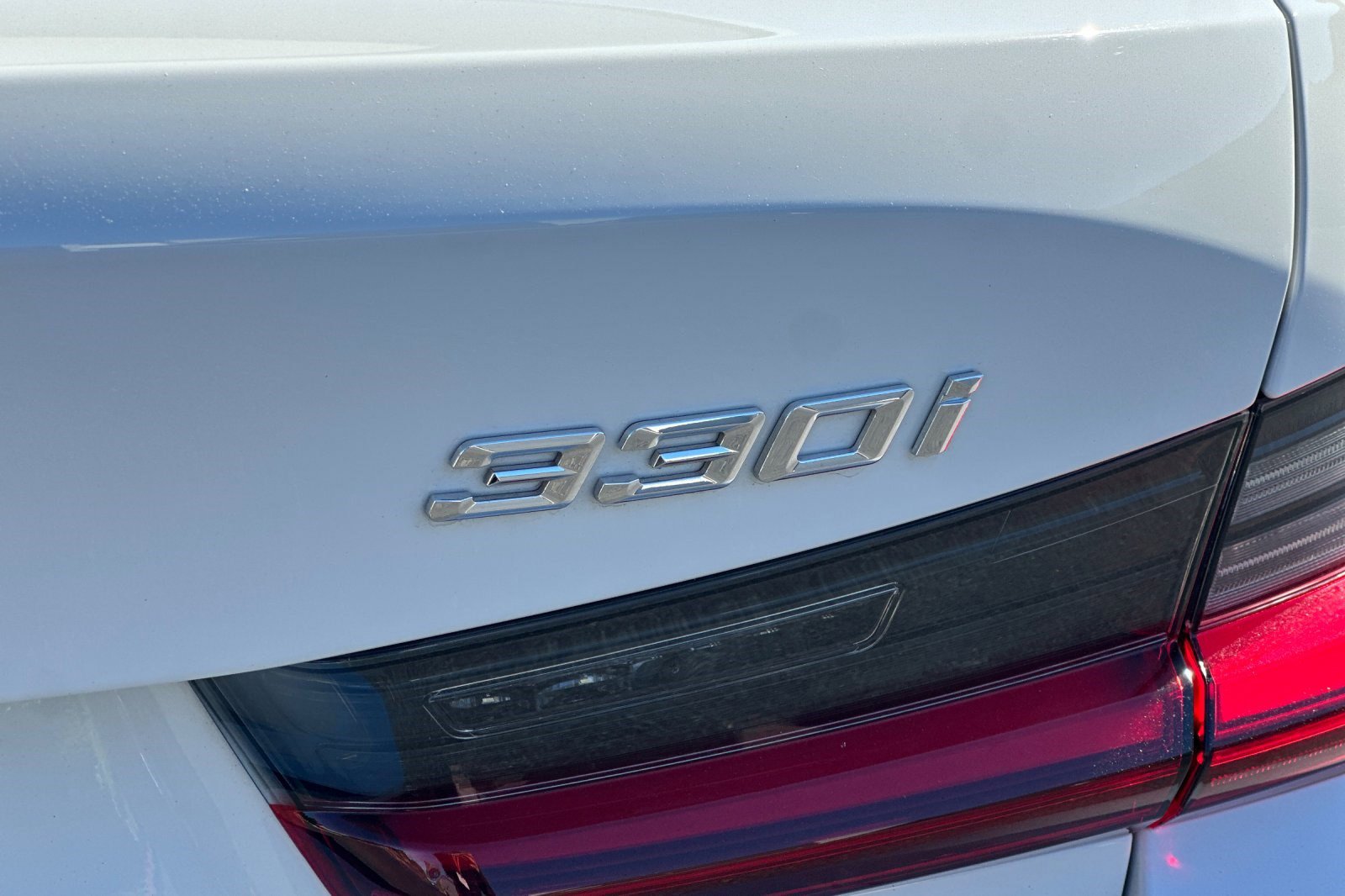 Used 2025 BMW 330i Sedan w/ Premium Package image 38