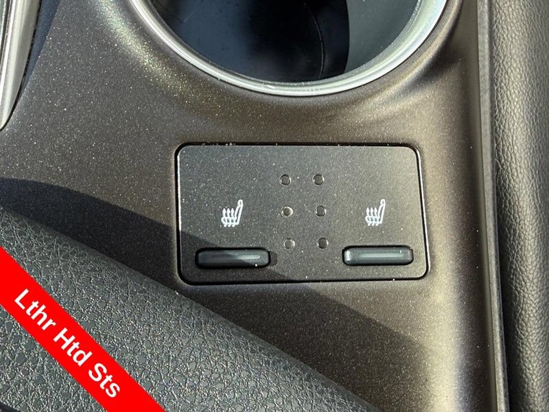 Used 2024 Toyota Camry XLE FWD image 29