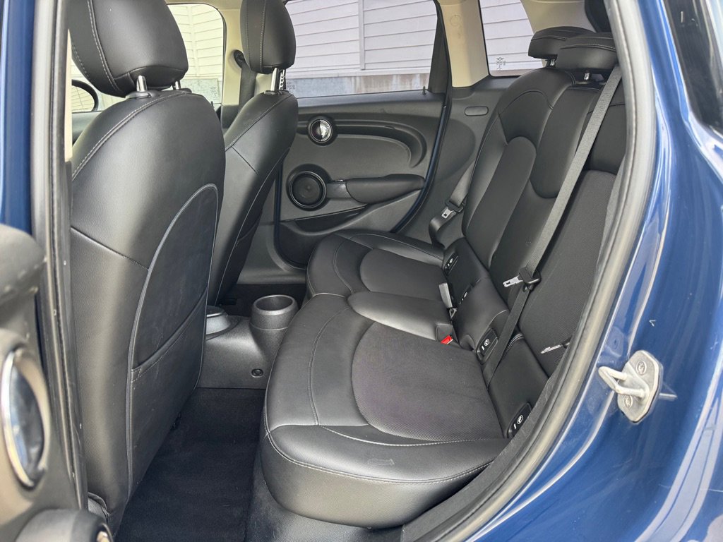 Used 2016 MINI Cooper 4-Door Hardtop image 18