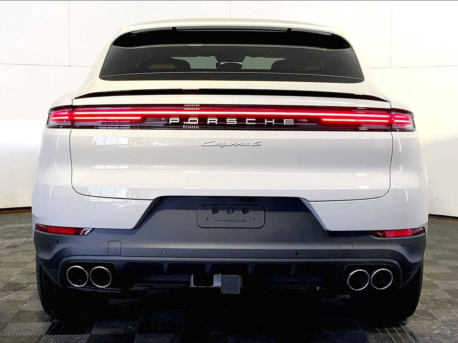 New 2026 Porsche Cayenne S image 6