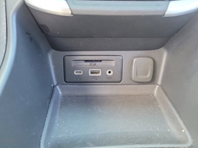 Used 2024 GMC Terrain SLT FWD image 23