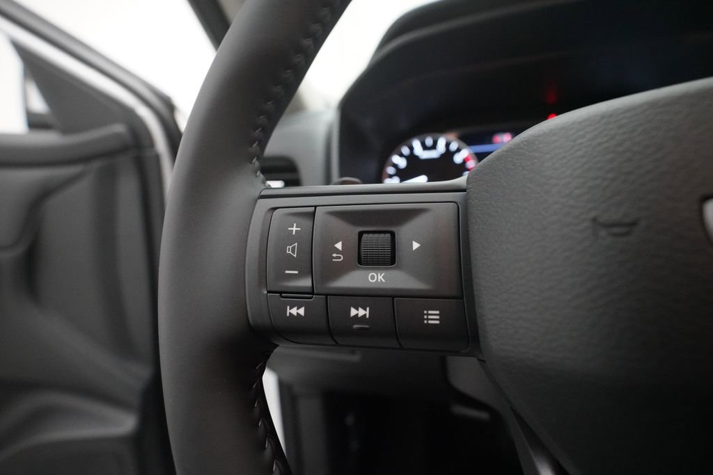 Used 2026 Nissan Rogue SV image 18