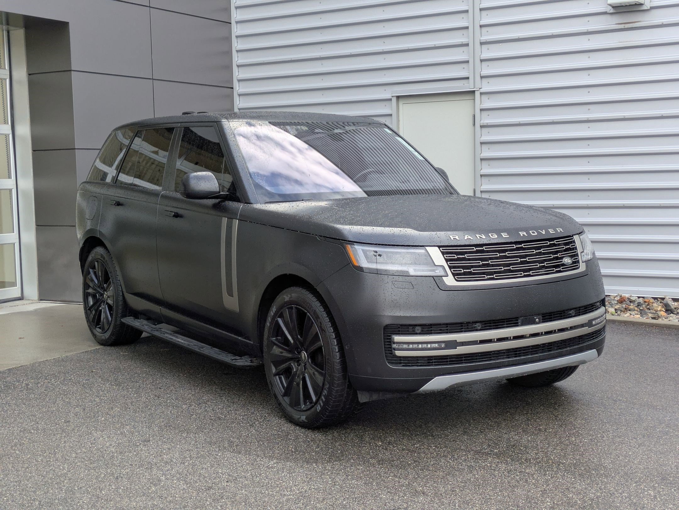 Certified 2023 Land Rover Range Rover SE image 10