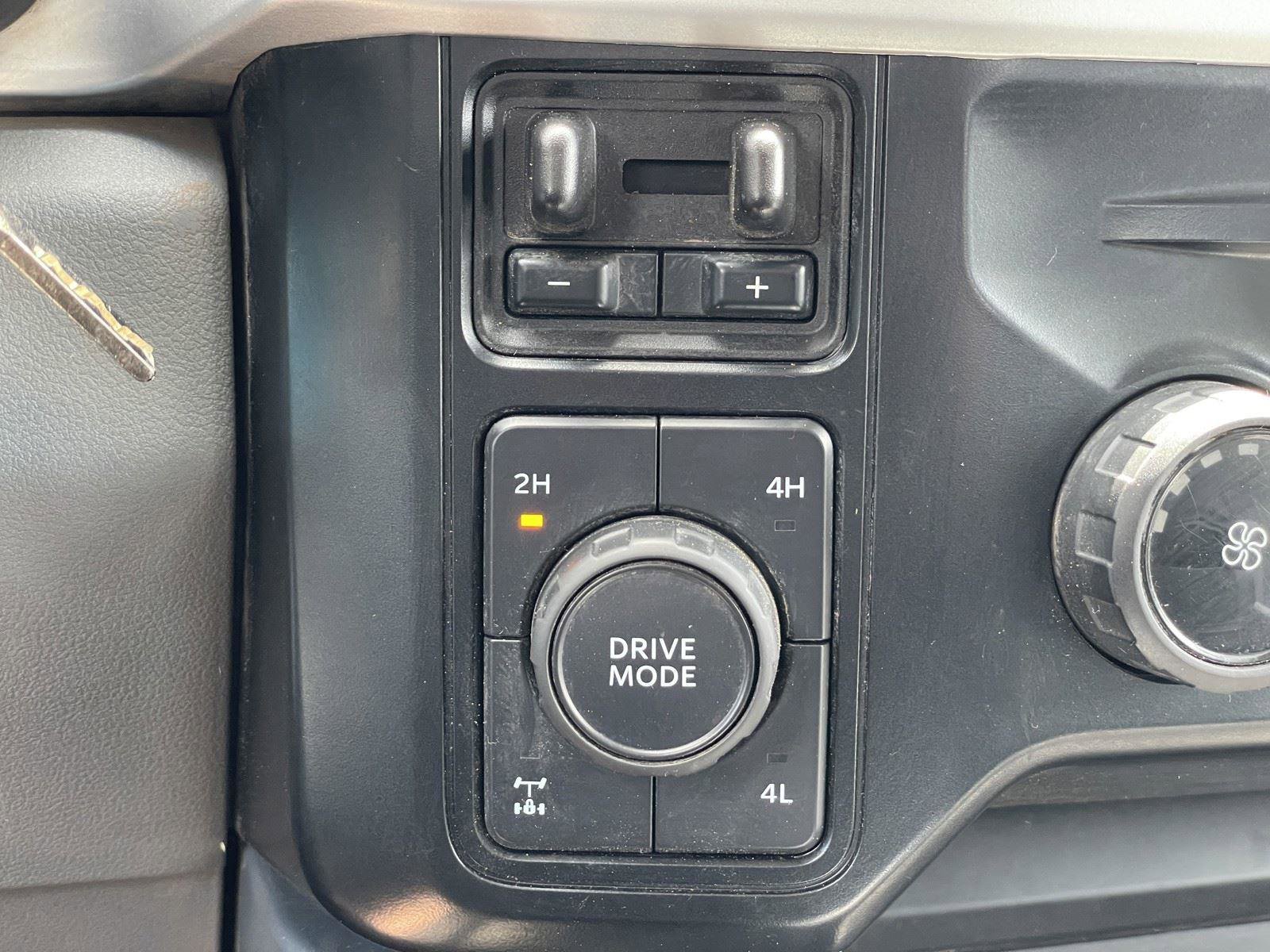 Used 2025 Ford F250 XLT w/ FX4 Off-Road Package AWD/4WD image 25