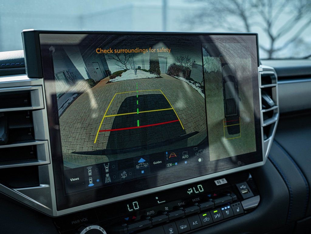 Used 2025 Toyota Tundra Platinum image 35