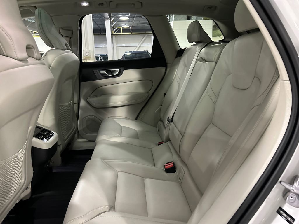 Certified 2026 Volvo XC60 B5 Ultra w/ Protection Package Premier AWD/4WD image 23