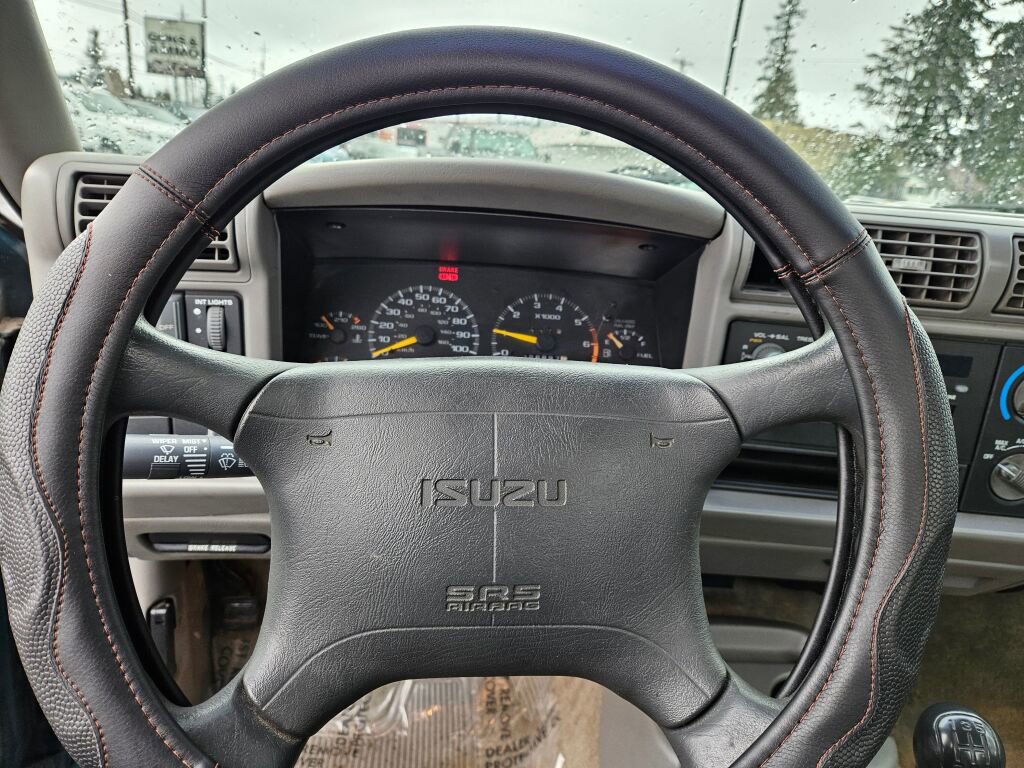 Used 1997 Isuzu Hombre S image 14