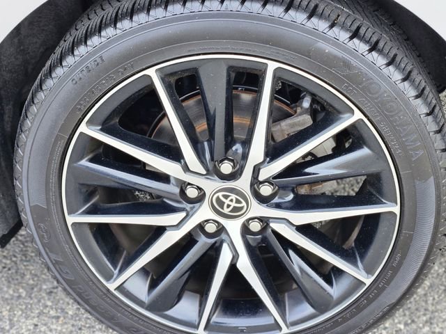 Used 2022 Toyota Camry SE image 10
