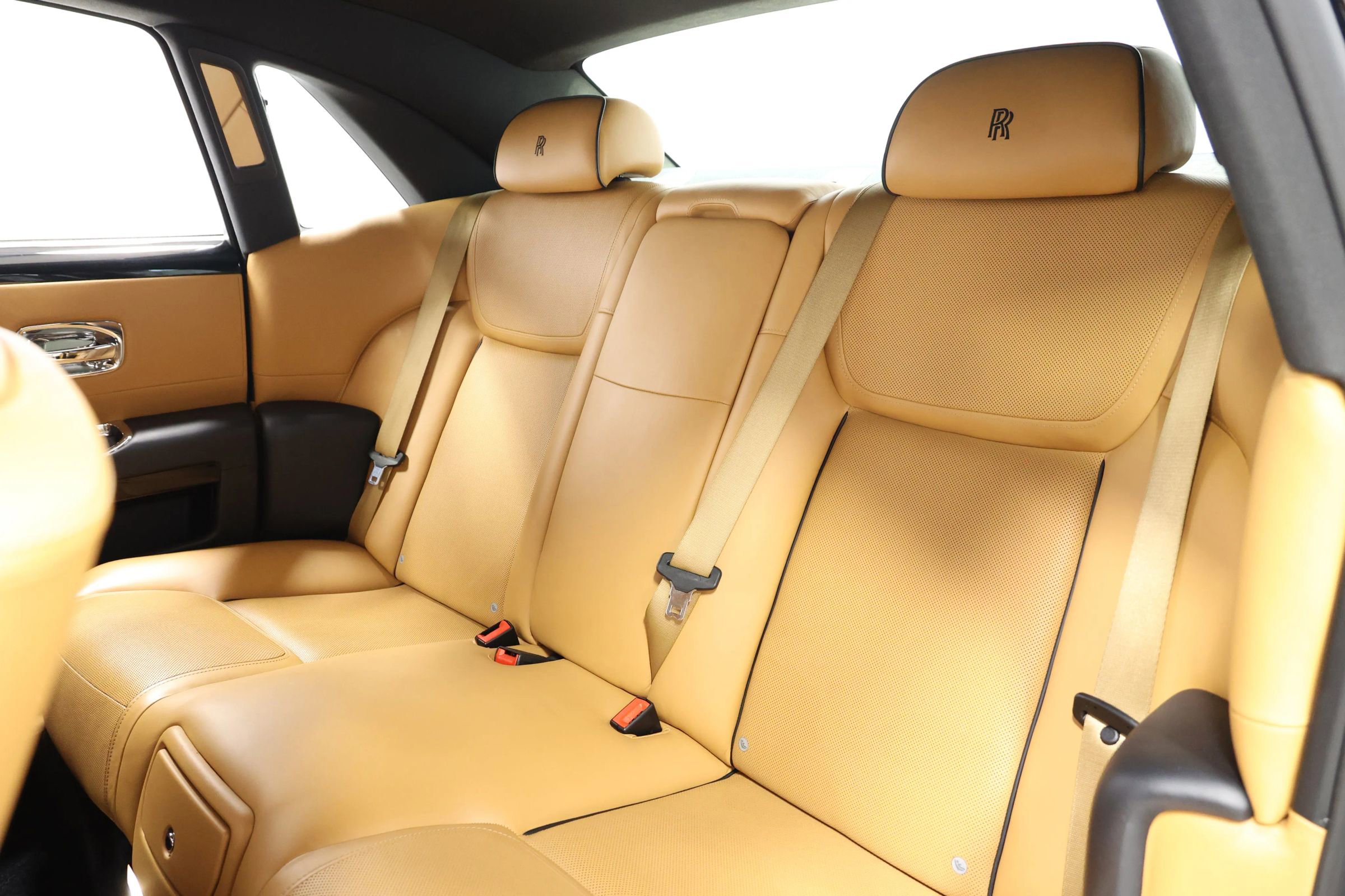 Used 2017 Rolls-Royce Ghost image 48