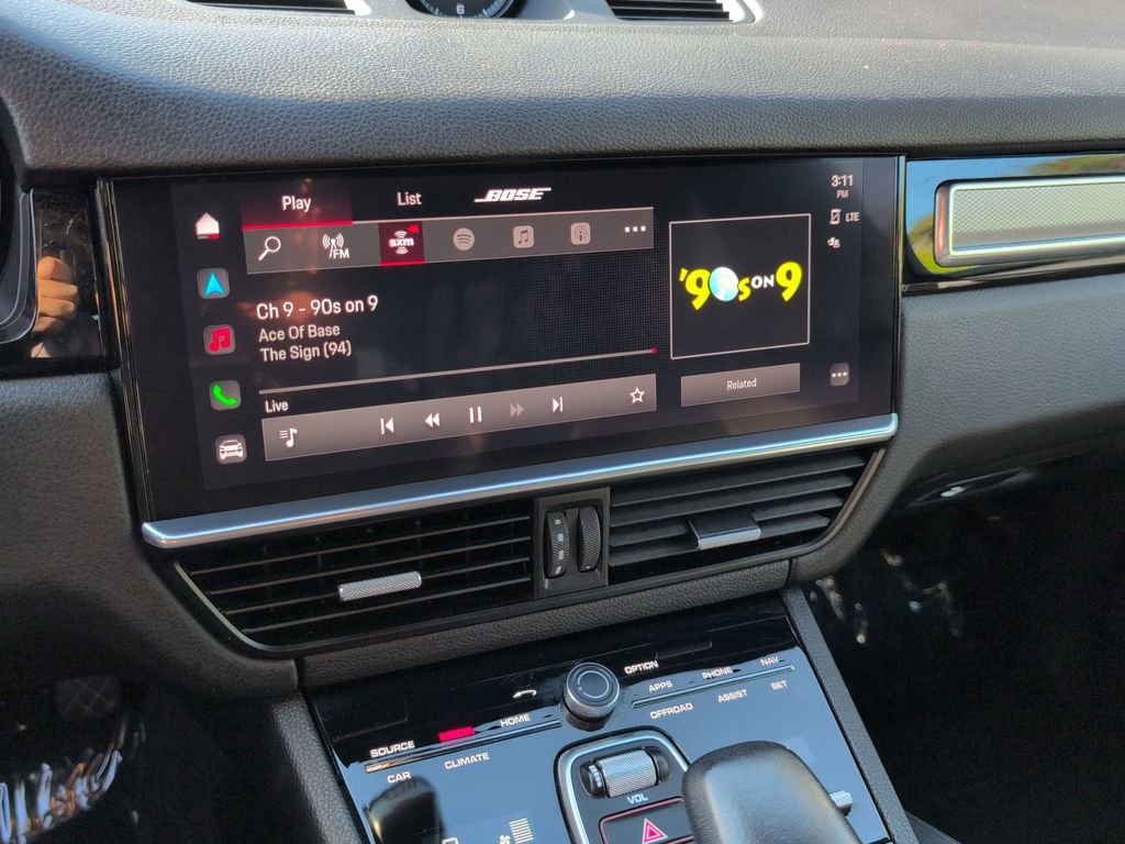 Used 2023 Porsche Cayenne Platinum Edition image 20