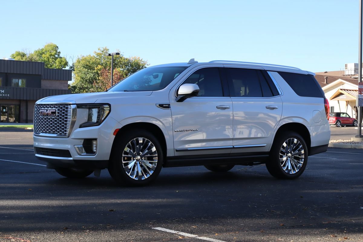 Used 2021 GMC Yukon Denali w/ Denali Premium Package AWD/4WD image 11