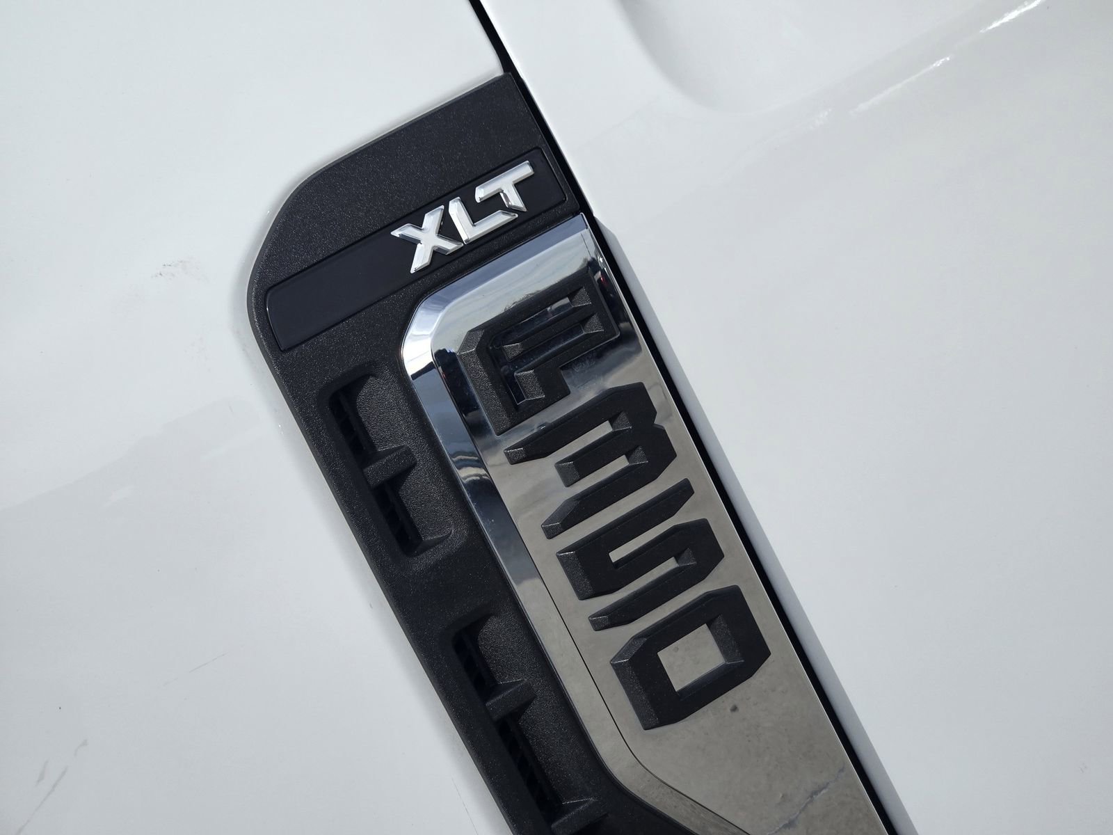 Certified 2025 Ford F350 XLT image 13