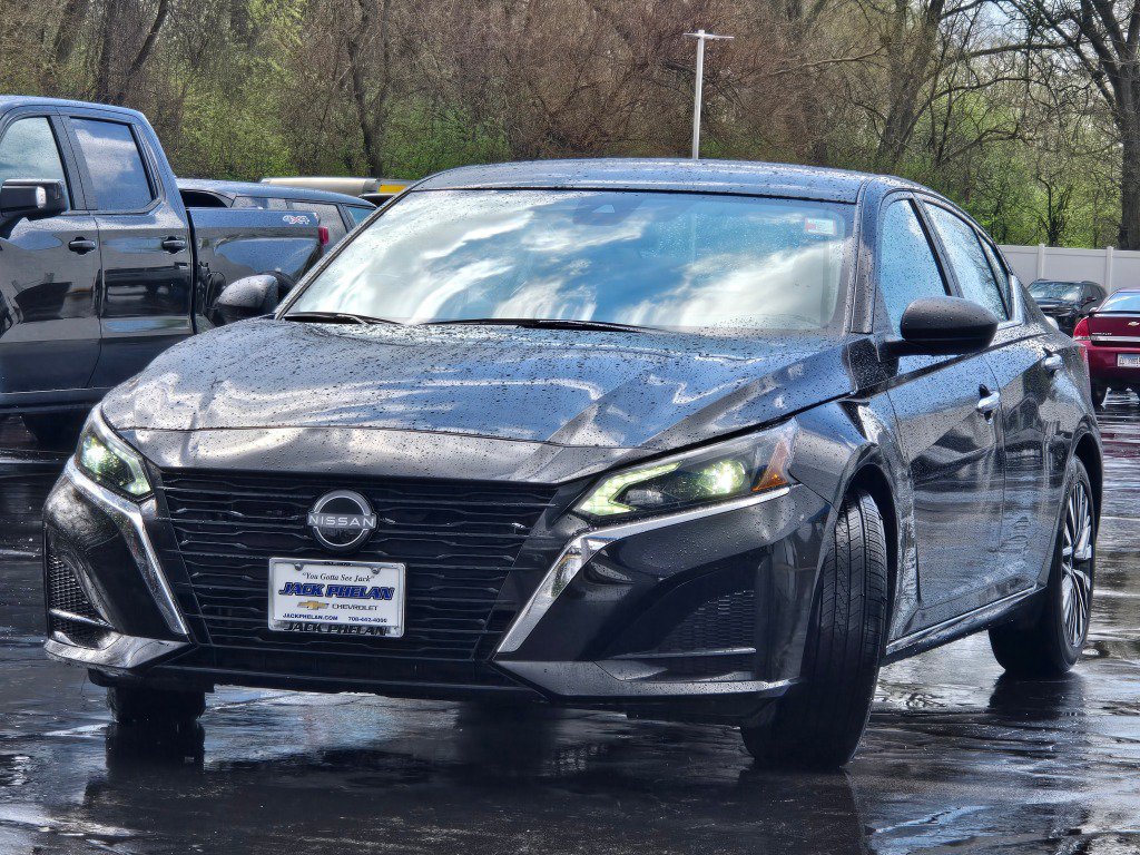 Used 2025 Nissan Altima 2.5 SV FWD image 5