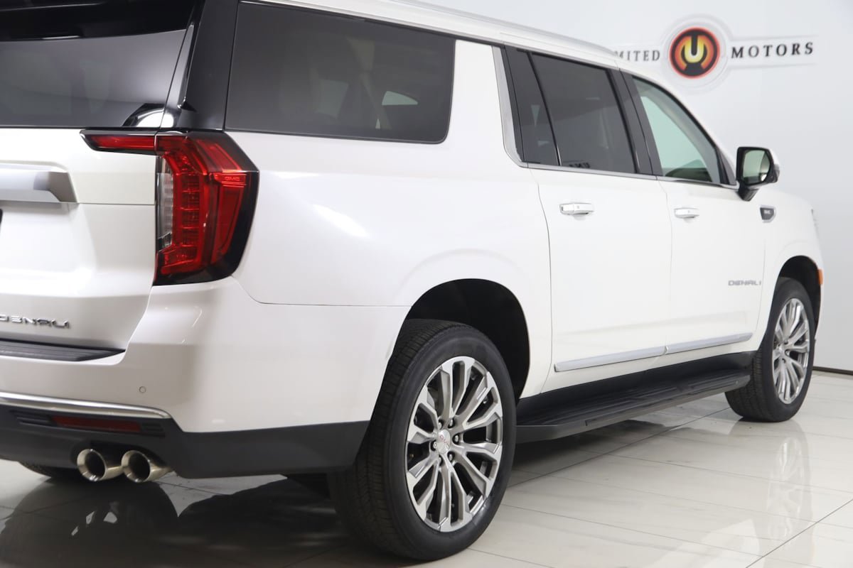 Used 2021 GMC Yukon XL Denali w/ LPO, Illumination Package AWD/4WD image 48