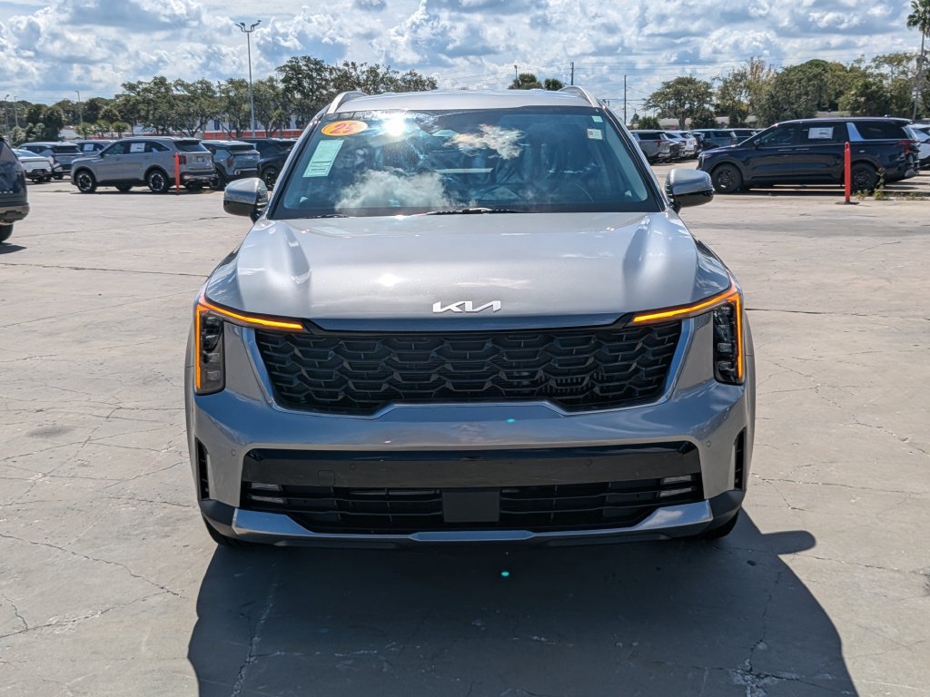 Certified 2025 Kia Sorento EX FWD image 3