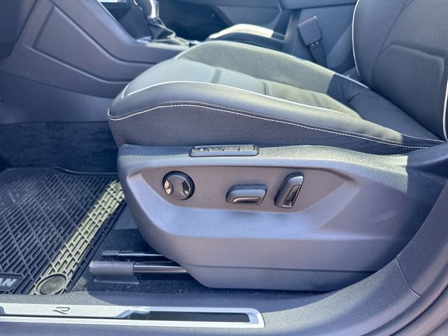Used 2023 Volkswagen Tiguan SEL R-Line AWD/4WD image 14