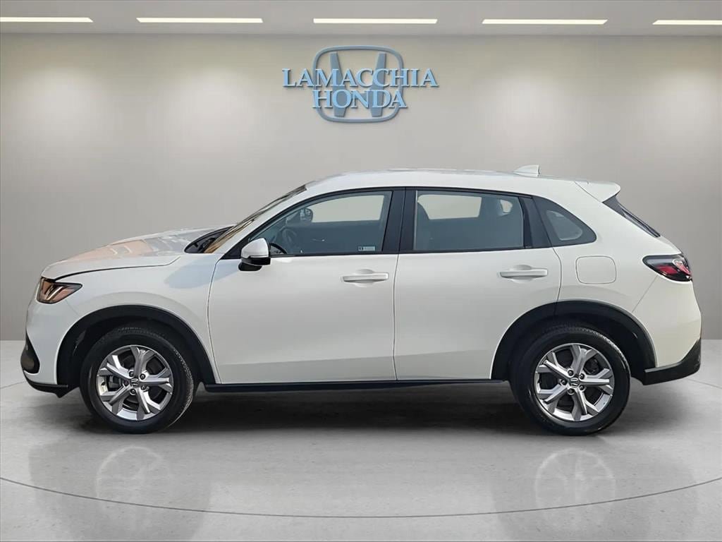 Used 2023 Honda HR-V LX image 2