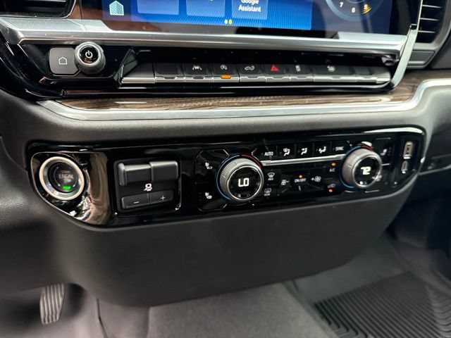 Used 2025 Chevrolet Silverado 1500 LT AWD/4WD image 14