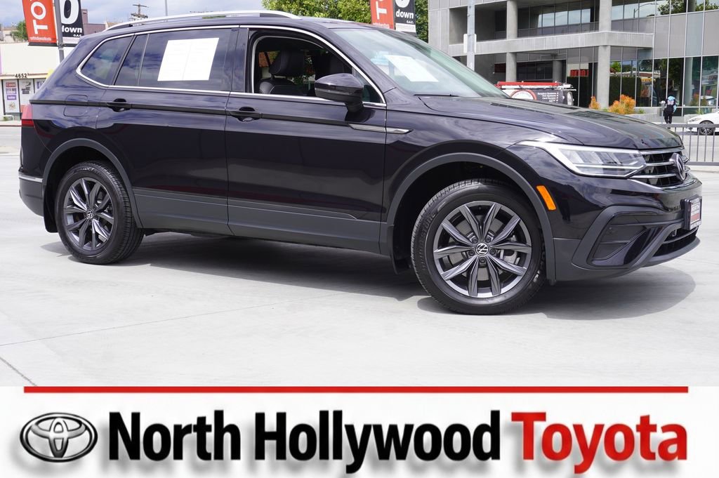 Used 2022 Volkswagen Tiguan SE FWD image 1