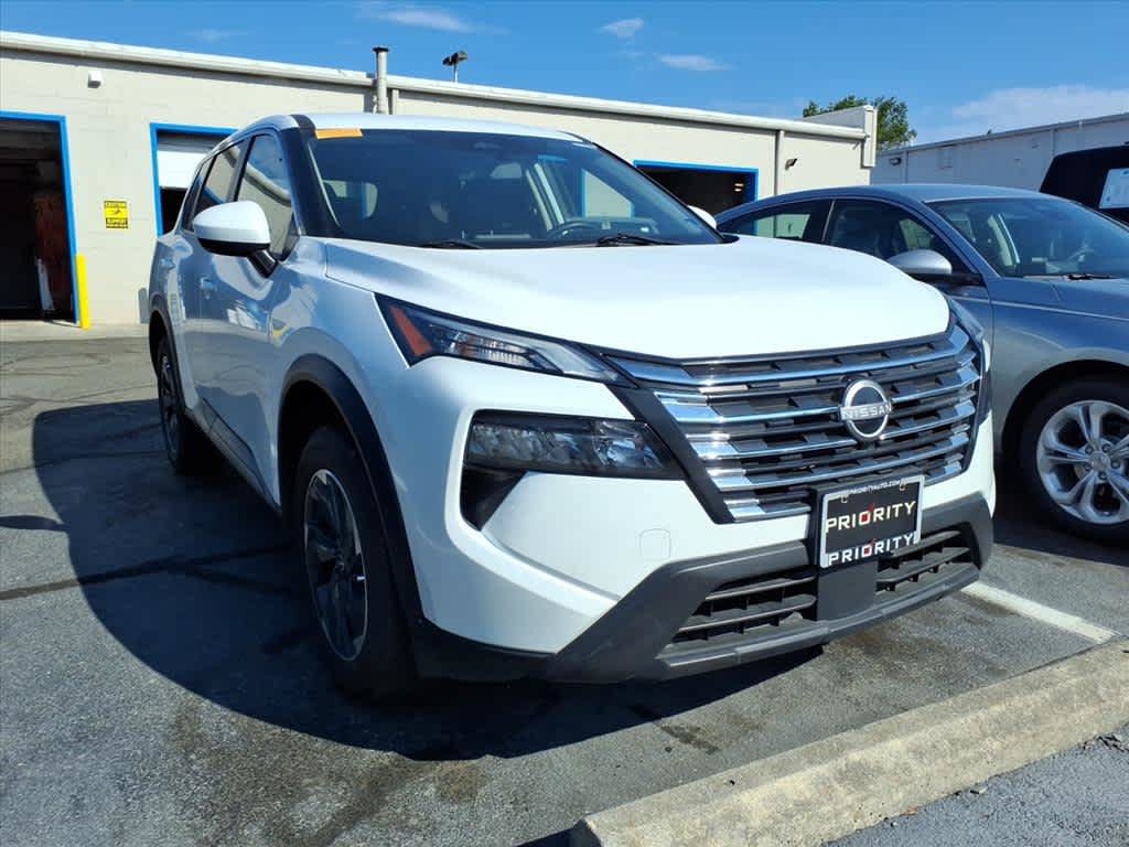 Used 2024 Nissan Rogue SV AWD/4WD image 11