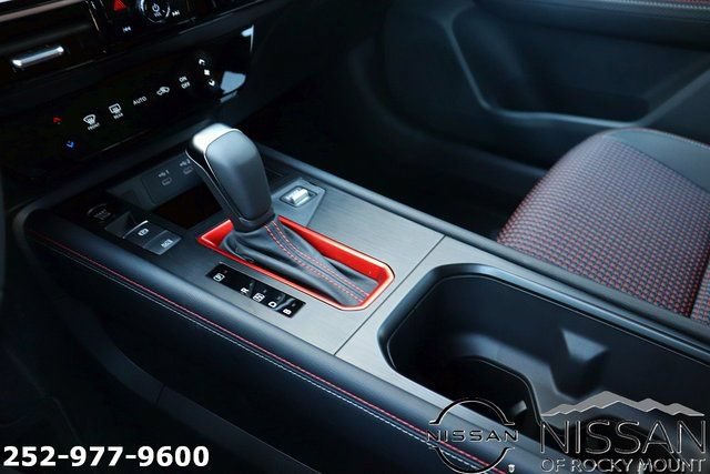 New 2025 Nissan Kicks SR AWD/4WD image 17