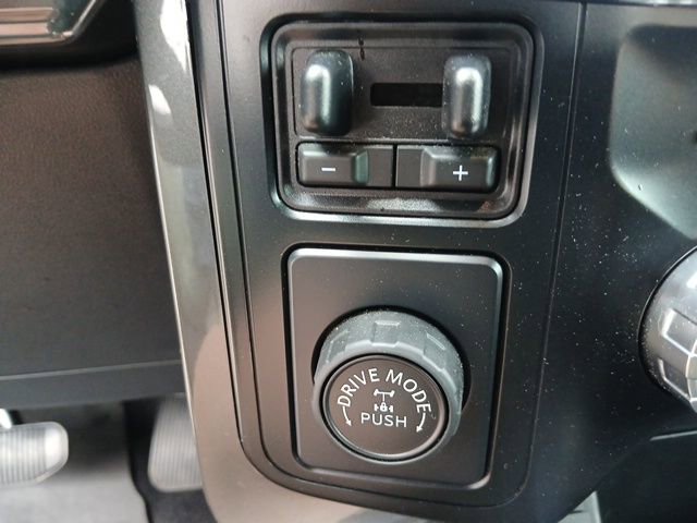 Used 2023 Ford F150 XLT image 33