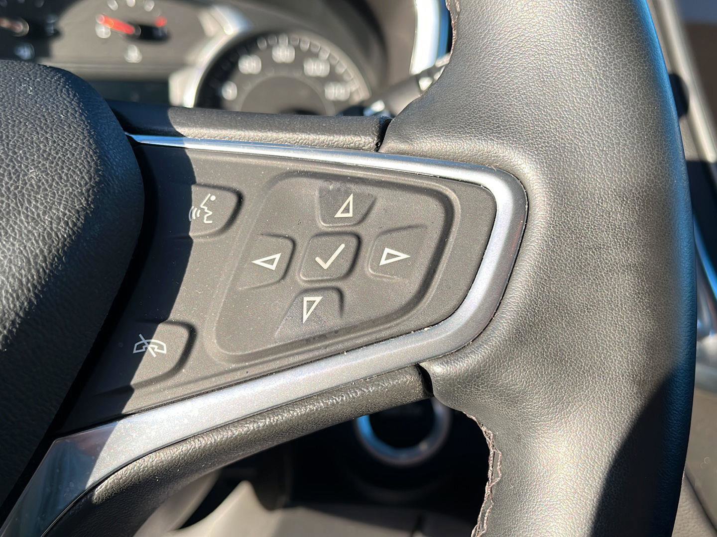 Used 2023 Chevrolet Equinox LT image 17