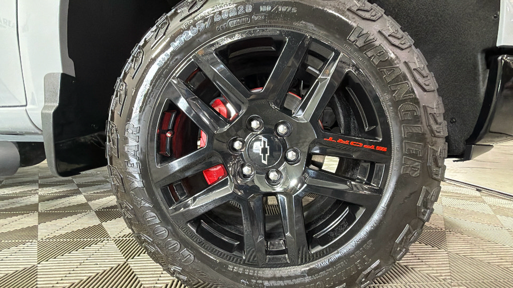 Used 2024 Chevrolet Silverado 1500 LT Trail Boss w/ LT Trail Boss Premium Package AWD/4WD image 37