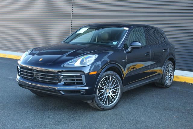 Certified 2023 Porsche Cayenne Platinum Edition w/ Assistance Package image 1
