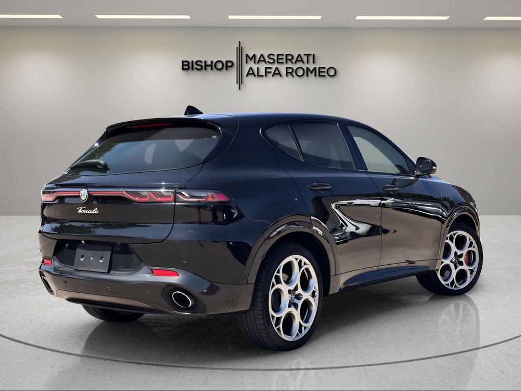 Used 2024 Alfa Romeo Tonale Veloce AWD/4WD image 5