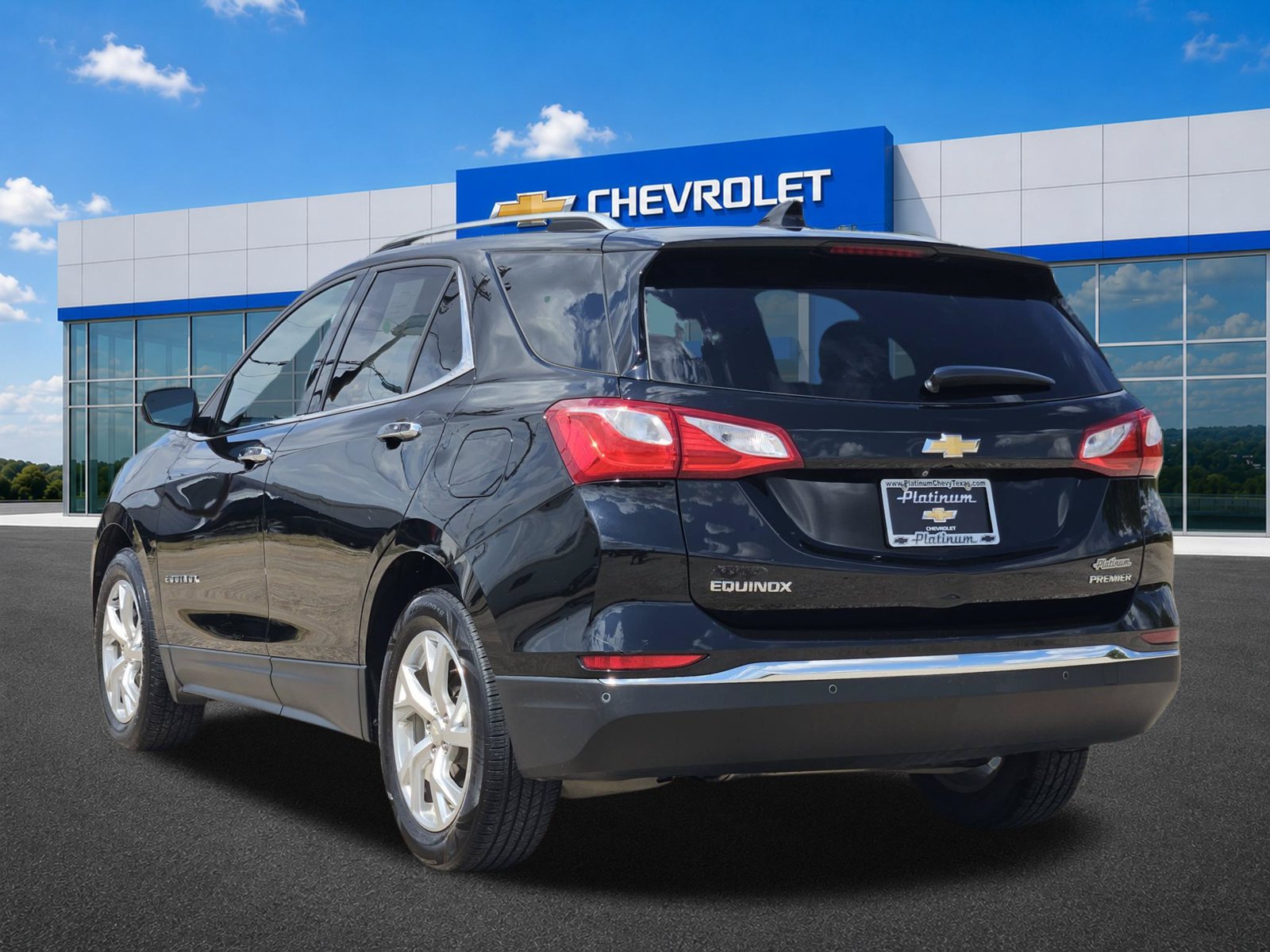 Used 2019 Chevrolet Equinox Premier FWD image 4