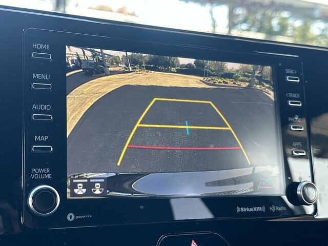 Used 2021 Toyota Venza XLE w/ Carpet Mat Package (TMS) image 23