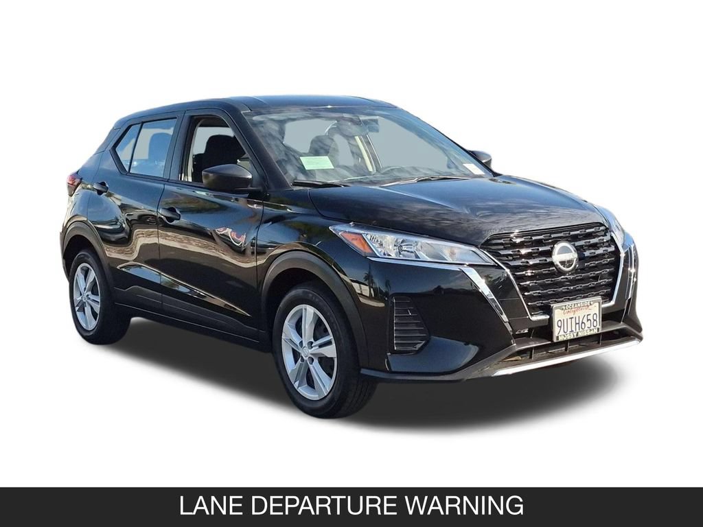 Used 2025 Nissan Kicks Play S FWD image 2