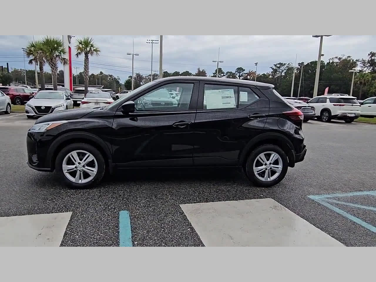 New 2025 Nissan Kicks Play S image 26