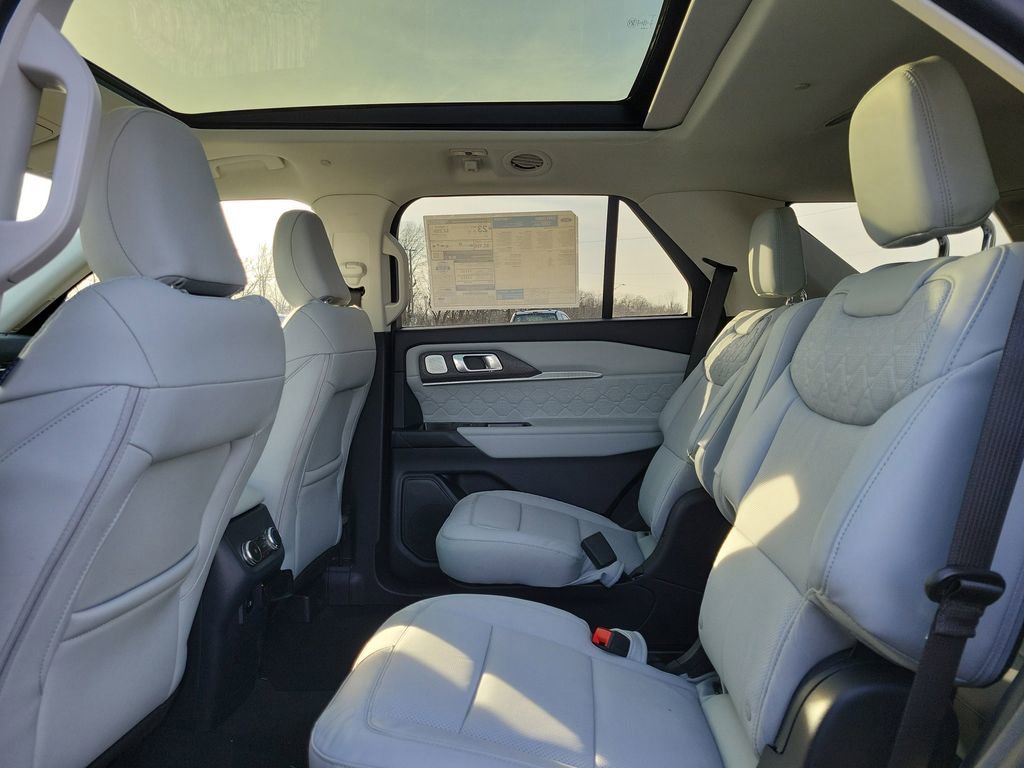 New 2026 Ford Explorer Platinum w/ LUX Leather Package image 13