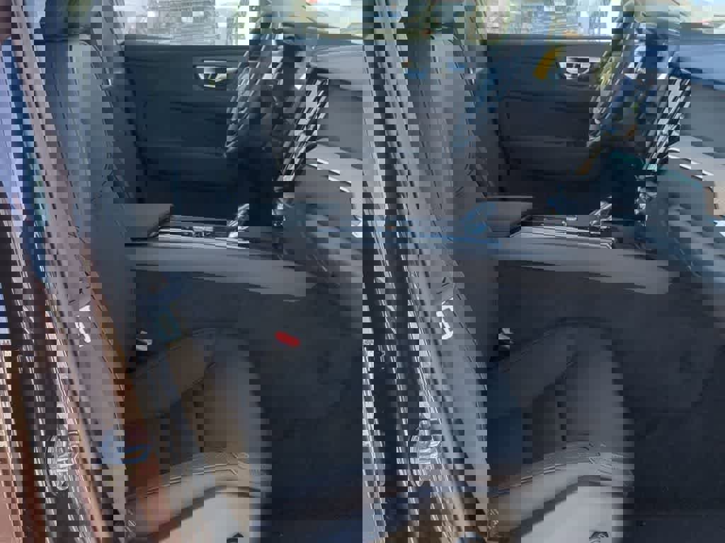 New 2026 Volvo XC60 B5 Plus w/ Protection Package Premier image 19