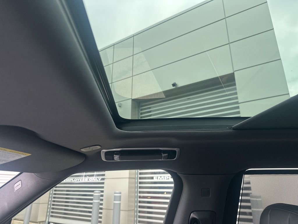 Used 2023 Land Rover Range Rover SE image 22