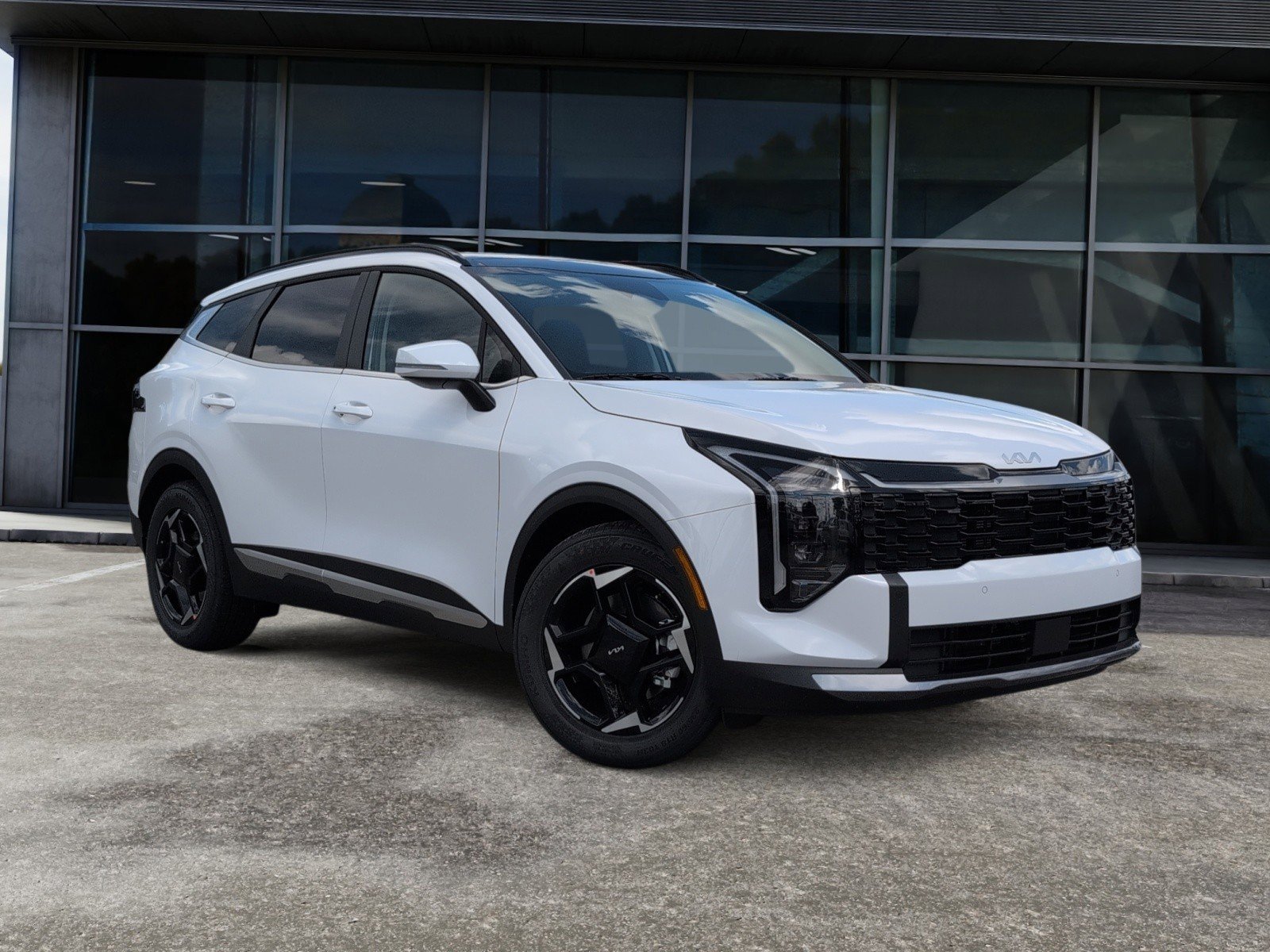 New 2026 Kia Sportage SX image 2